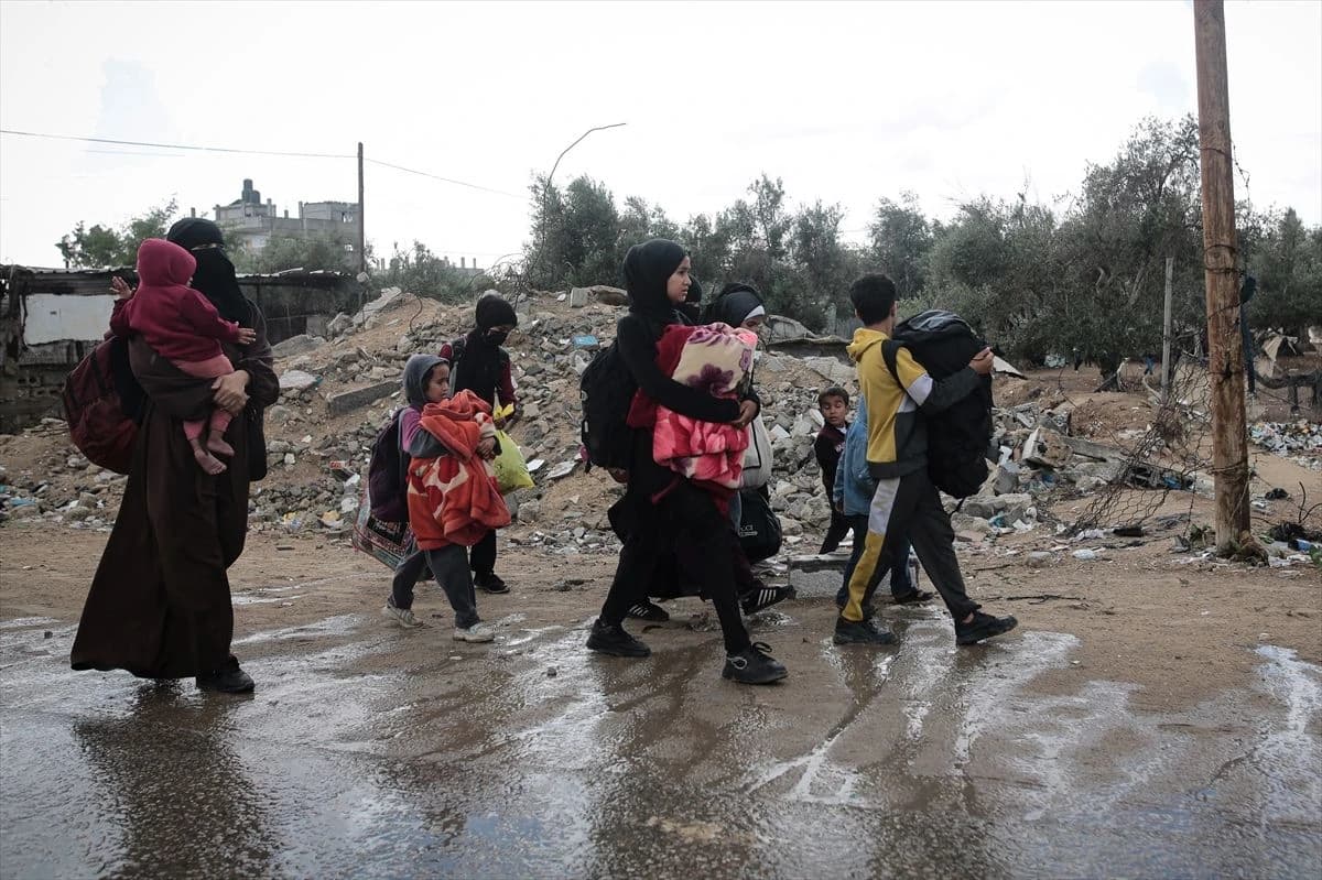 Žene i djeca napuštaju Rafah