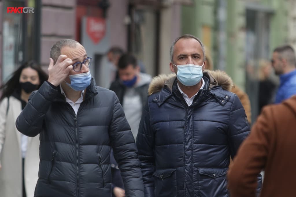 maske-korona-grad-gradjani-policija-redovi-05032021-MZ (1).jpg