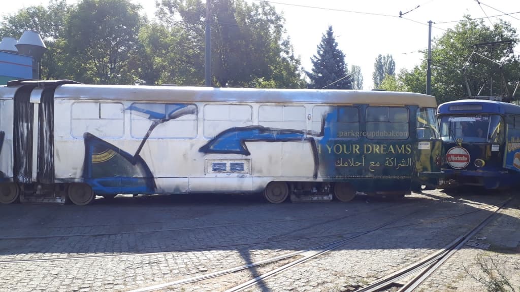 gras uništene reklame  (2).jpg