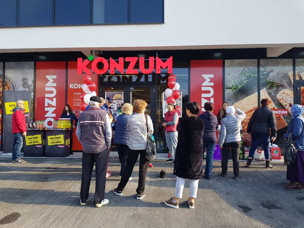 Konzum Velika Kladuša 1.jpg