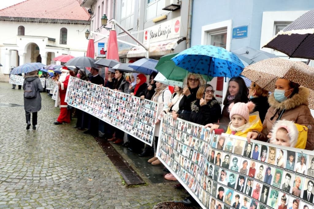 majke srebrenice (1).jpg