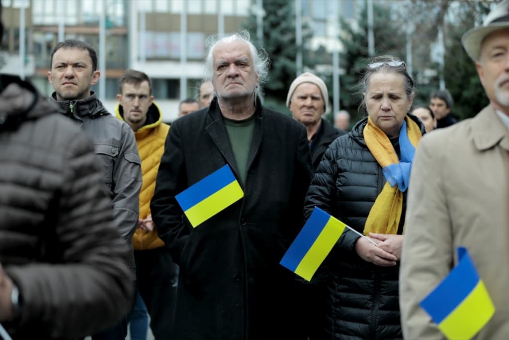 AA-20220409-27515809-27515800-MIRNI_PROTEST_STOJIMO_UZ_UKRAJINU_U_GLAVNOM_GRADU_BIH_SARAJLIJE_POSLALE_PORUKE_PODRSKE_HRABROM_NARODU_UKRAJINE.jpg