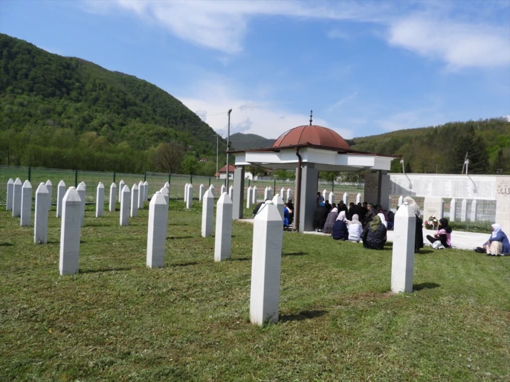 AA-20220503-27757345-27757343-DAN_SEHIDA_U_BIH_PROUCEN_JASIN_I_FATIHA_ZRTVAMA_ZLOCINA_U_ZAKLOPACI.jpg