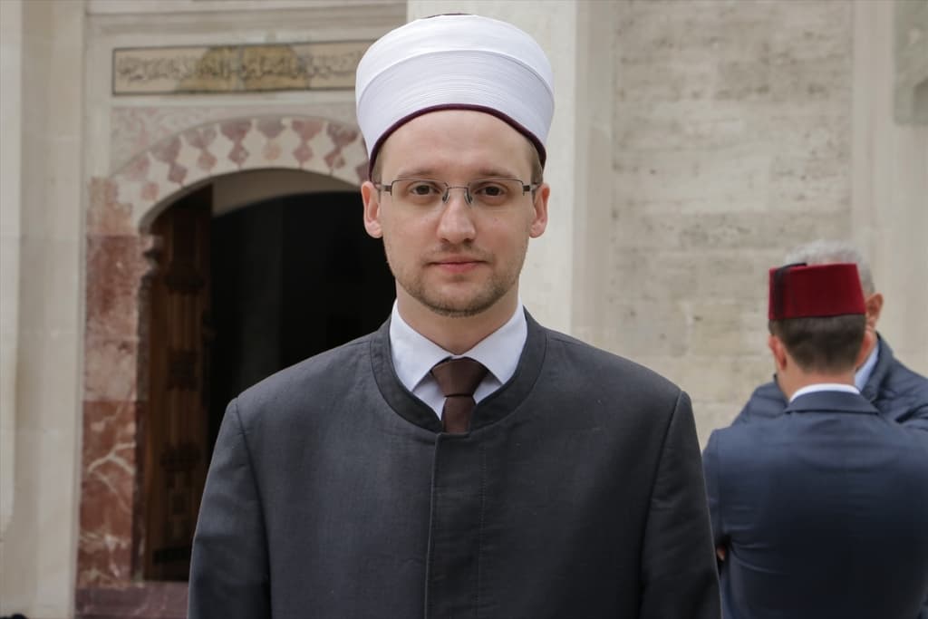 AA-20220507-27787483-27787468-U_BANJALUCKOJ_FERHADIJI_OBILJEZEN_DAN_DZAMIJA_OBNOVOM_DZAMIJA_OBNOVITI_I_POVJERENJE.jpg