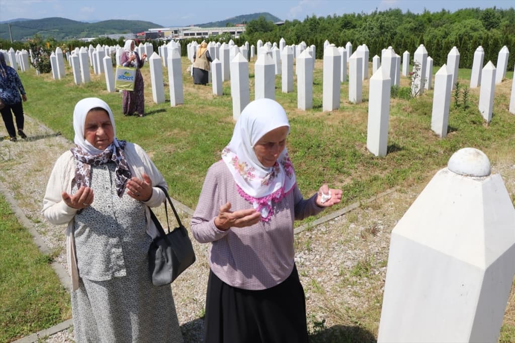 AA-20220601-28040256-28040242-KOLEKTIVNA_DZENAZA_CIVILNIM_ZRTVAMA_AGRESIJE_NA_BOSNU_I_HERCEGOVINU_SA_PODRUCJA_ZVORNIKA.jpg