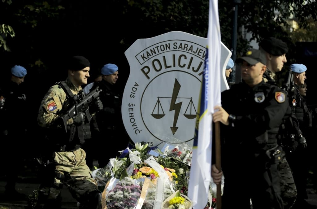 AA-20221026-29256750-29256735-SARAJEVO_OBILJEZENA_CETVRTA_GODISNJICA_OD_UBISTVA_POLICAJACA_ADISA_SEHOVICA_I_DAVORA_VUJINOVICA.jpg