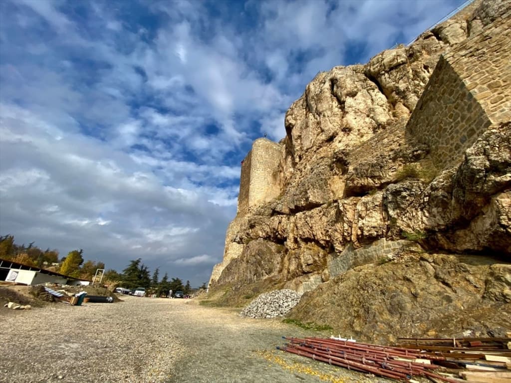 AA-20221127-29562498-29562481-HISTORIJSKI_GRAD_S_UNESCOVE_LISTE_HARPUT_MJESTO_U_KOJEM_JE_VRIJEME_STALO.jpg