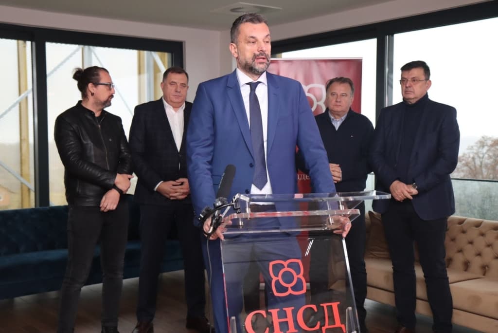 Konaković, snsd.jpg