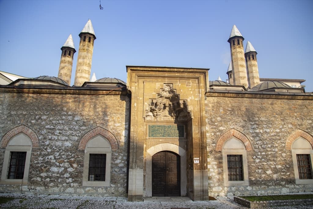 AA-20230108-29938225-29938202-GAZI_HUSREVBEGOVA_MEDRESA_U_SARAJEVU_OBILJEZAVA_SKORO_POLA_MILENIJA_NEPREKIDNOG_RADA.jpg