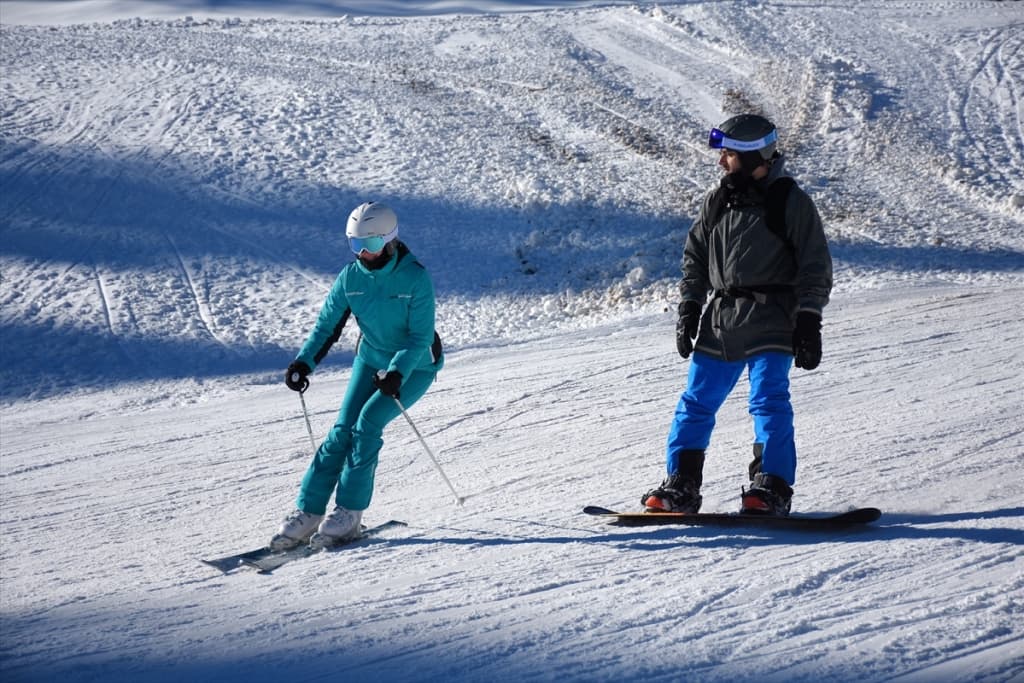 AA-20230115-29995446-29995421-POCELA_SEZONA_SKIJANJA_NA_BJELASNICI.jpg