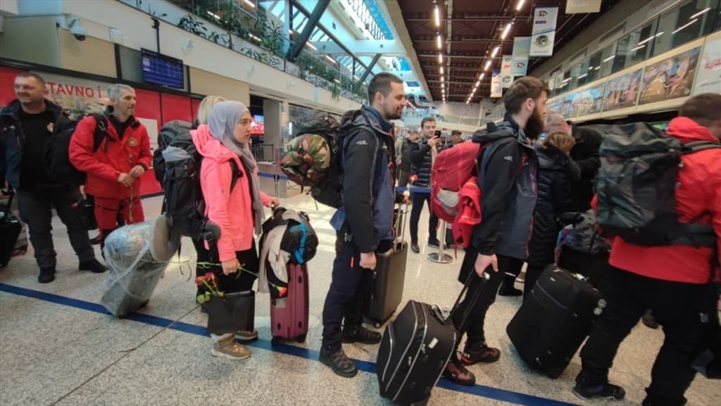 AA-20230215-30315553-30315546-PRVA_GRUPA_BH_SPASILACA_VRATILA_SE_IZ_TURKIYE.jpg
