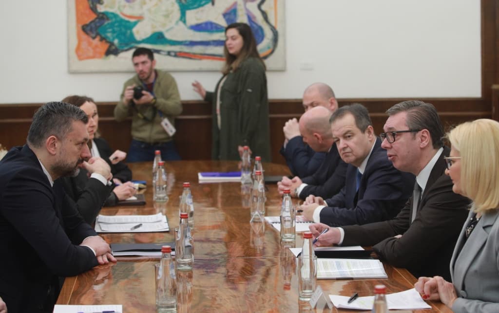 AA-20230224-30399146-30399142-SRBIJA_VUCIC_SE_SASTAO_SA_MINISTROM_VANJSKIH_POSLOVA_BOSNE_I_HERCEGOVINE_ELMEDINOM_KONAKOVICEM_U_BEOGRADU.jpg