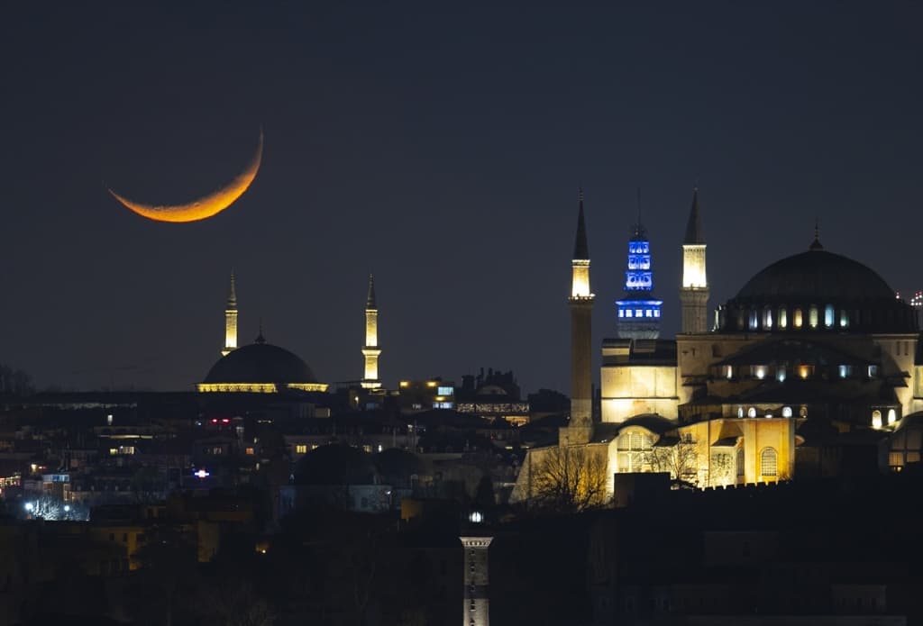 istanbul-polumjesec1.jpg