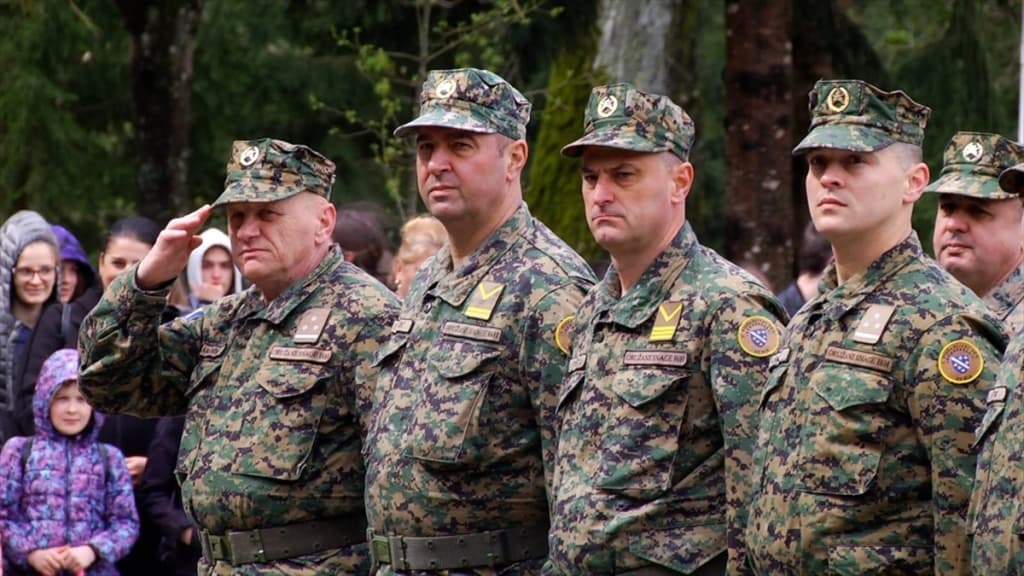 AA-20230414-30852637-30852625-U_BIHACU_OBILJEZENA_31_GODISNJICA_FORMIRANJA_ARMIJE_RBIH.jpg