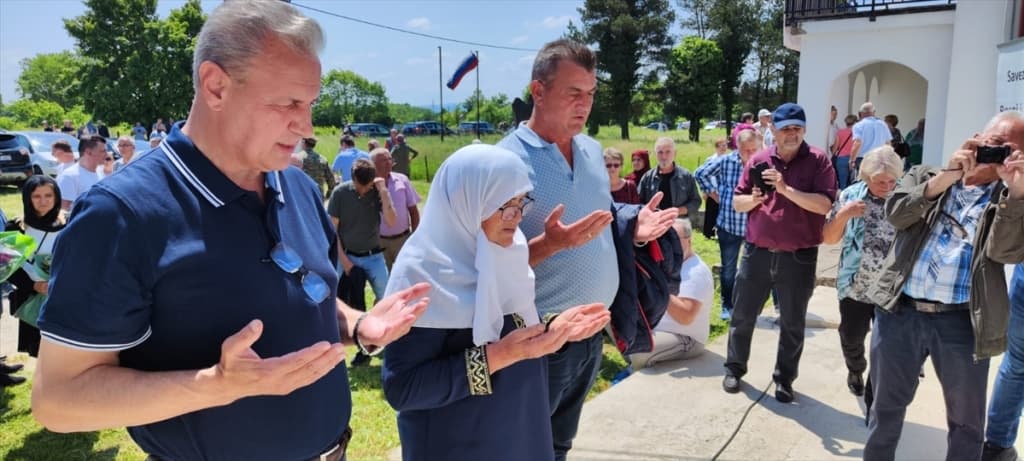 AA-20230526-31242332-31242326-BIH_OBILJEZENA_31_GODISNJICA_FORMIRANJA_LOGORA_TRNOPOLJE.jpg