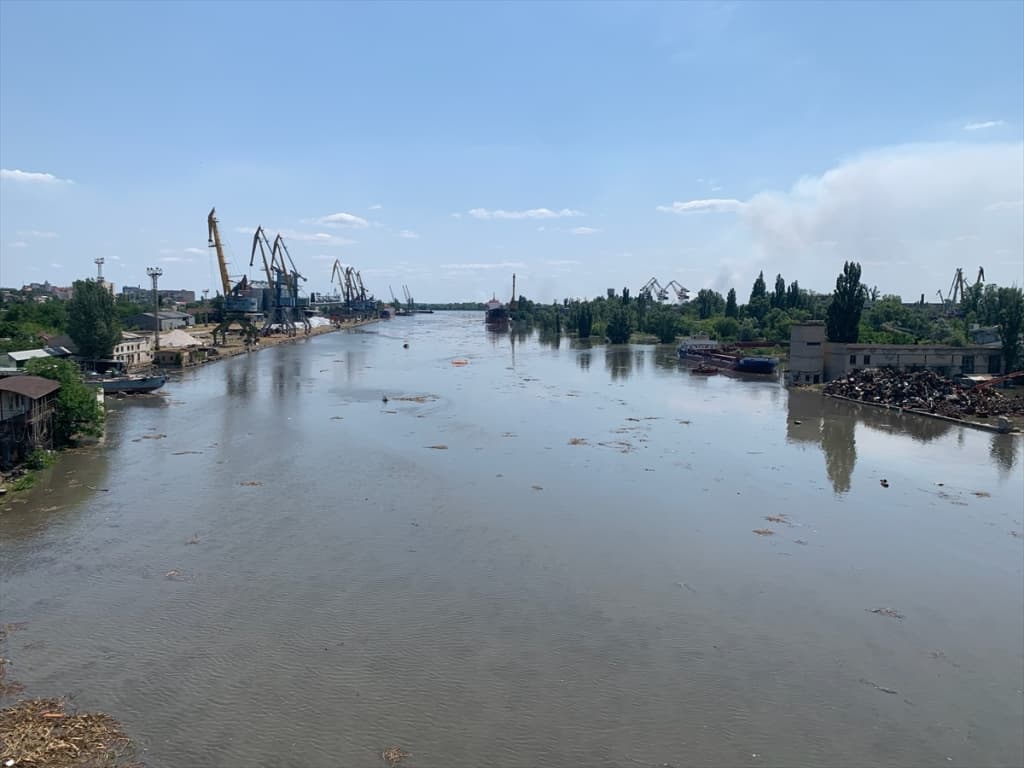 AA-20230607-31359637-31359615-UKRAJINA_HERSONSKA_OBLAST_POPLAVLJENA_NAKON_RUSENJA_BRANE_KAHOVKA.jpg