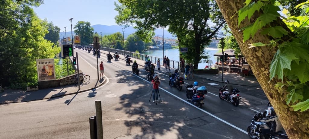 AA-20230709-31630043-31630042-BIHAC_KA_SREBRENICI_KRENULO_700_MOTORISTA.jpg