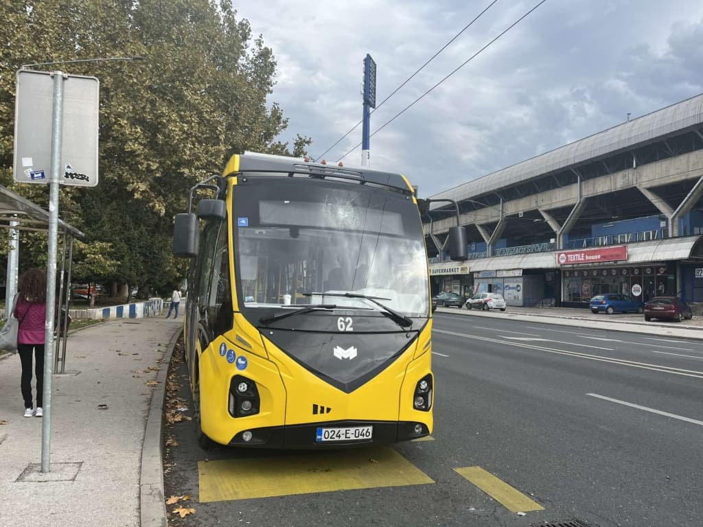 oštećeni trolejbusi  (4).jpg