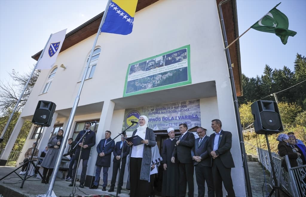 AA-20231023-32494584-32494567-OBILJEZENA_30_GODISNJICA_STRADANJA_CIVILA_U_STUPNOM_DOLU_KOD_VARESA_ZLOCIN_SE_NE_SMIJE_ZABORAVITI.jpg