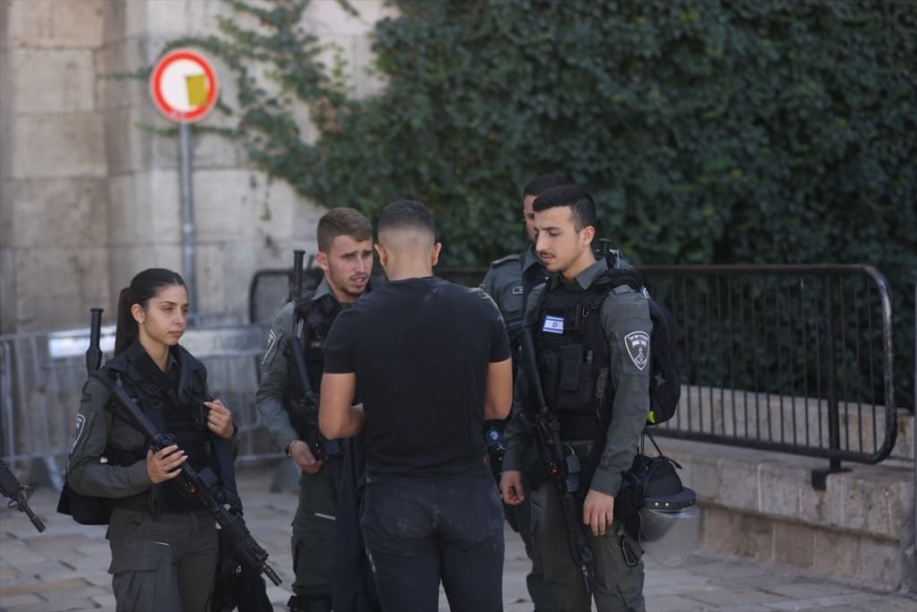 AA-20231103-32626769-32626758-IZRAELSKA_POLICIJA_PONOVO_UVELA_STROGA_OGRANICENJA_VJERNICIMA_ZA_ULAZAK_U_DZAMIJU_ALAQSA.jpg