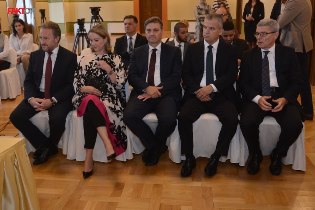 potpisivanje-memoranduma-vijecnica-12092016-KS-1.JPG
