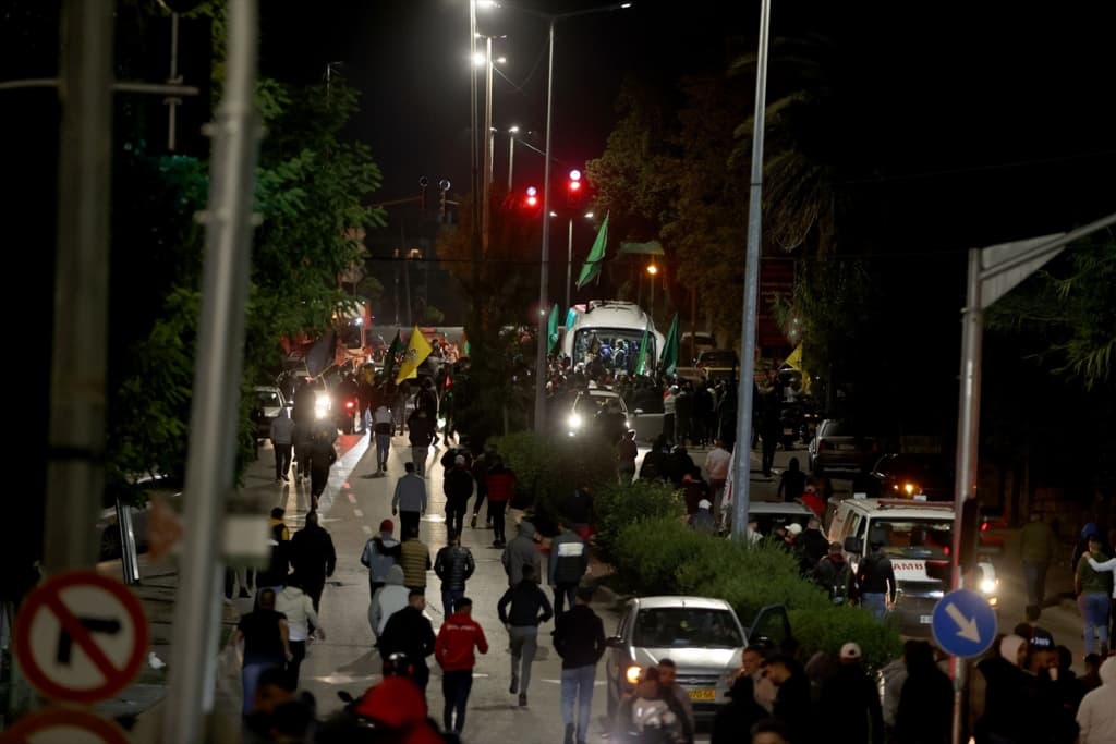 AA-20231201-33073080-33073068-IZ_IZRAELSKIH_ZATVORA_OSLOBODENO_30_PALESTINSKIH_ZENA_I_DJECE.jpg