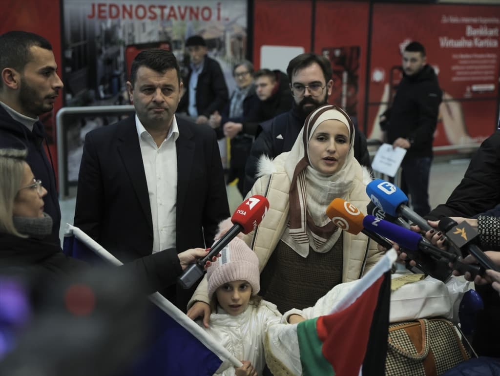 AA-20240115-33443991-33443990-CETVOROCLANA_PORODICA_ELBARAWY_DVA_MJESECA_NAKON_EVAKUACIJE_IZ_GAZE_STIGLA_U_SARAJEVO.jpg