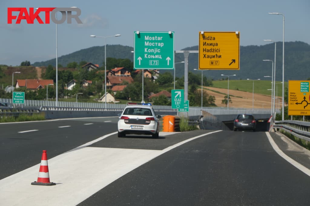Autoput zatvoren nesreća