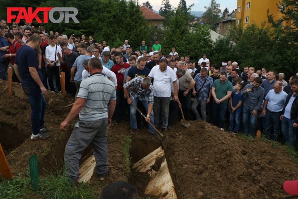Dženaza porodica Brkić