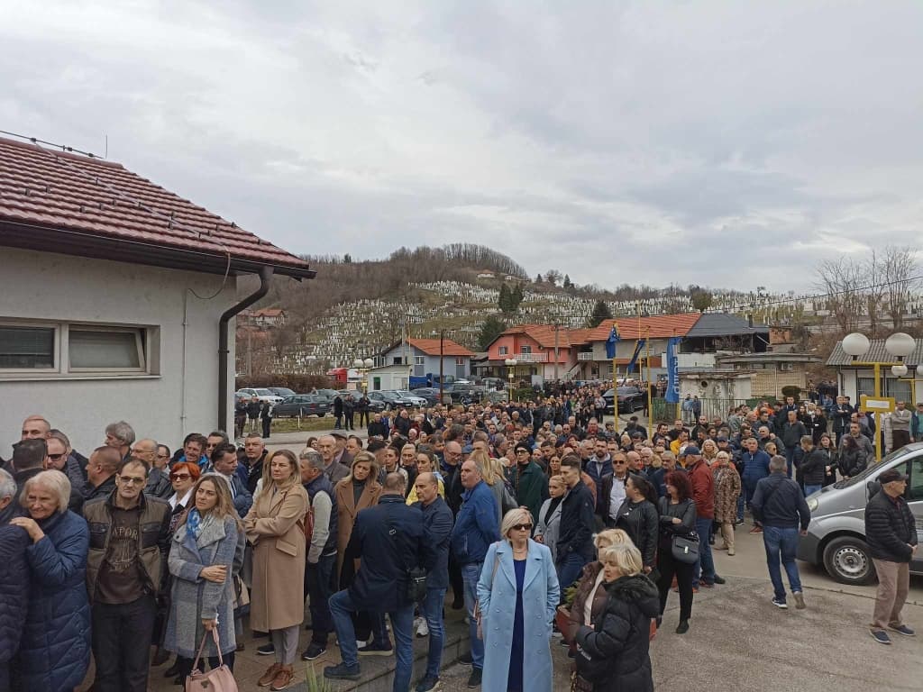 amra1.jpg