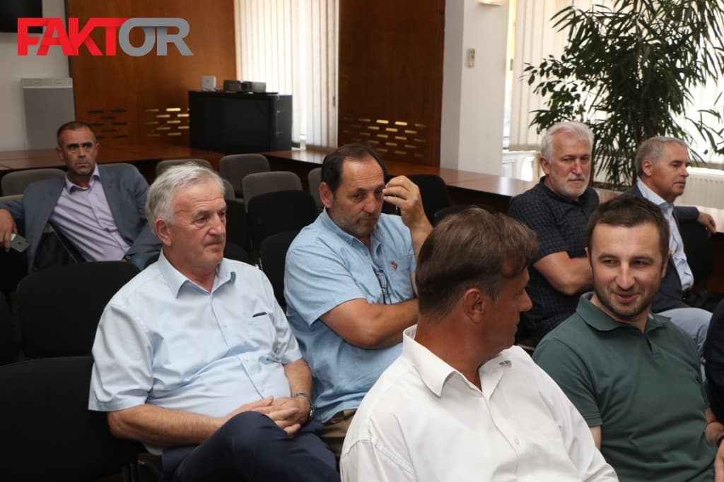 Predsjednik SDA Bakir Izetbegović u posjeti KO SDA Sarajevo