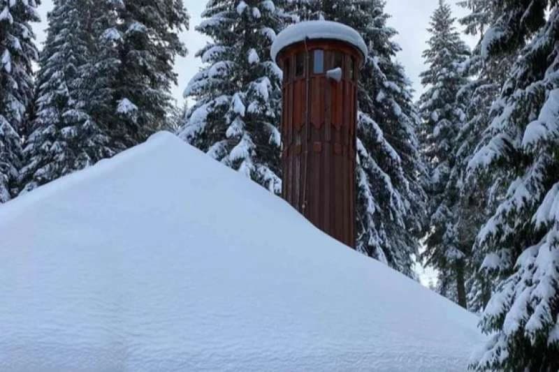 Izgrađena je prema nacrtu Osmana Smječanina