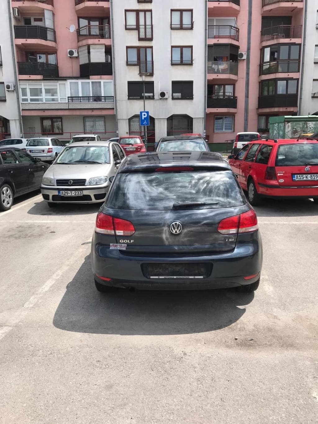 ukradeni golf, pljacka banke (1).jpg