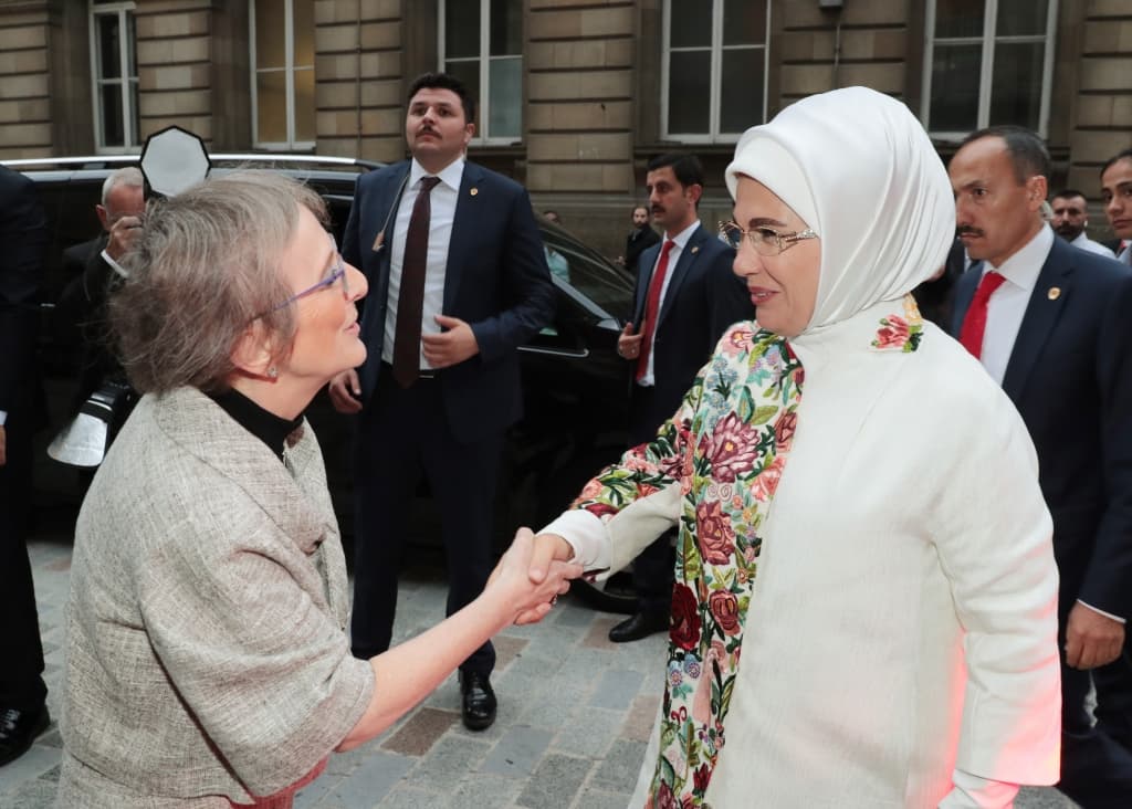 emine-erdogan-nagrada1.jpg