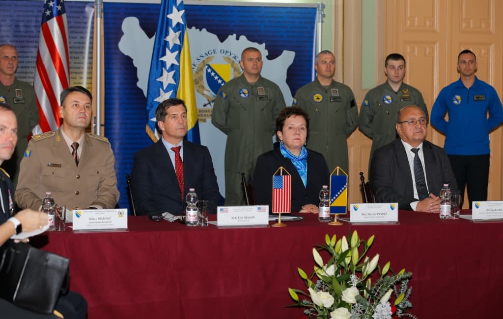OSBiH, novi helikopteri (1).jpg