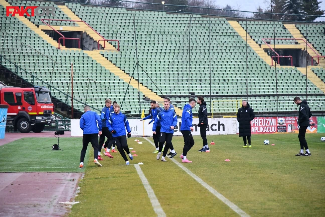 FK Sarajevo, Koševo, Zagrijavanje