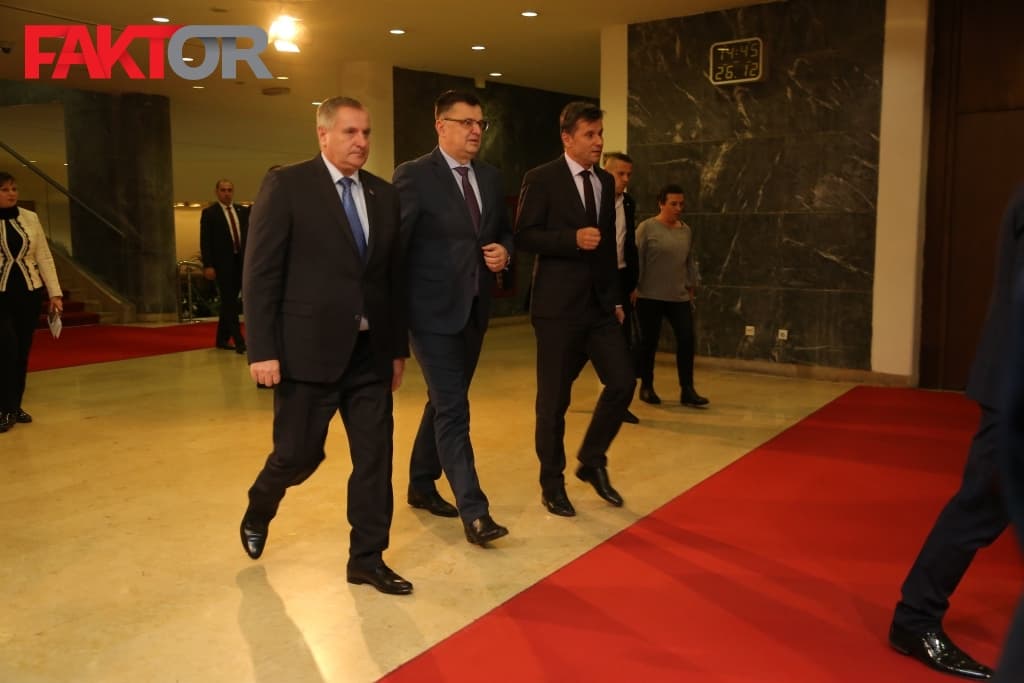 Sastanak Tegeltija, Novalić, Višković