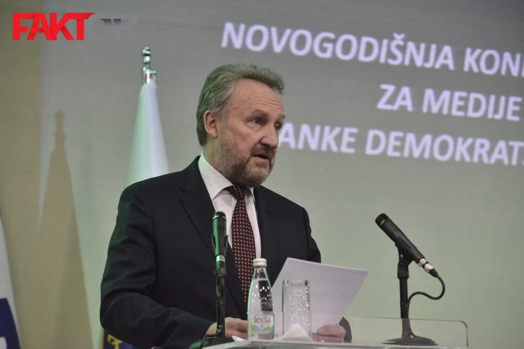 Bakir Izetbegović