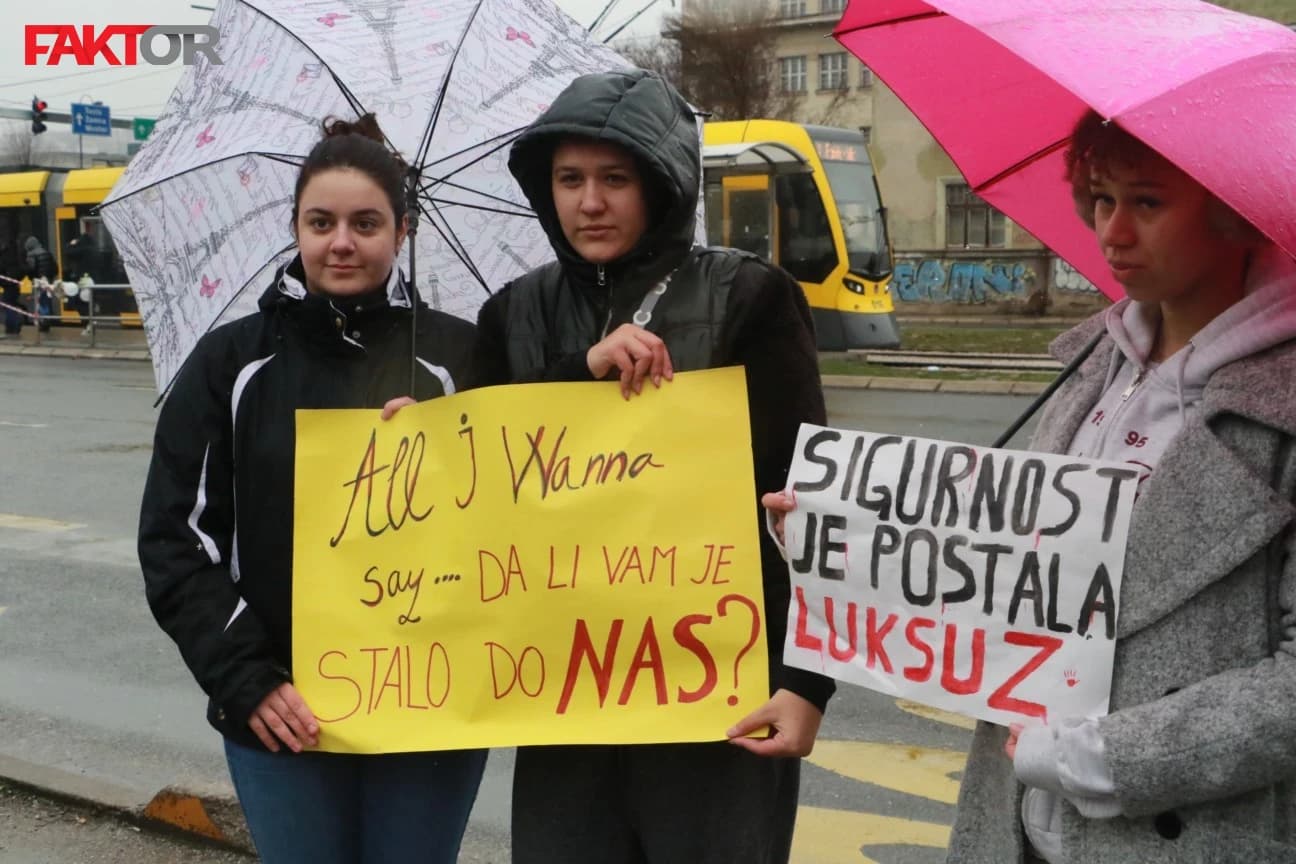 Protesti, Tramvaj, nesreća,Zemaljski muzej