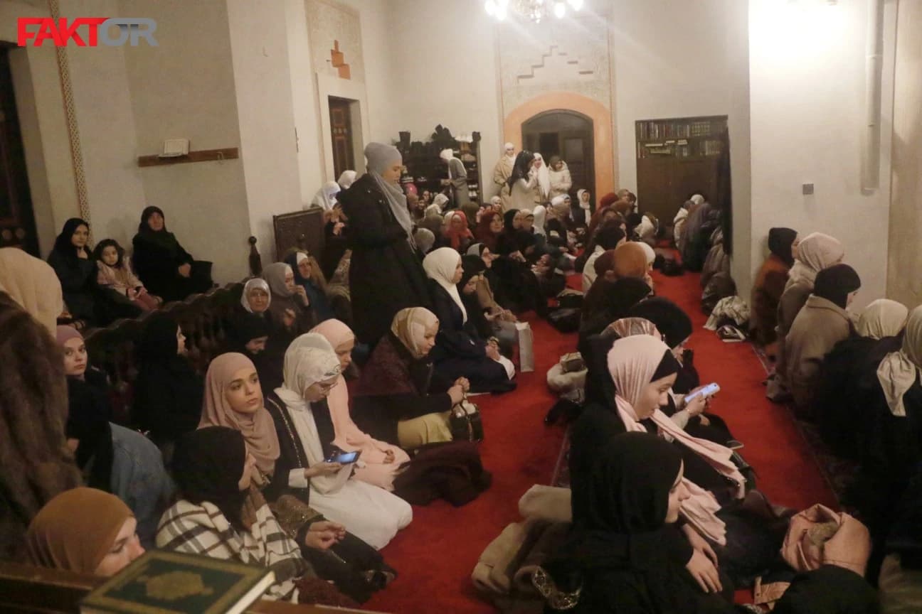 Teravi namaz Begova džamija