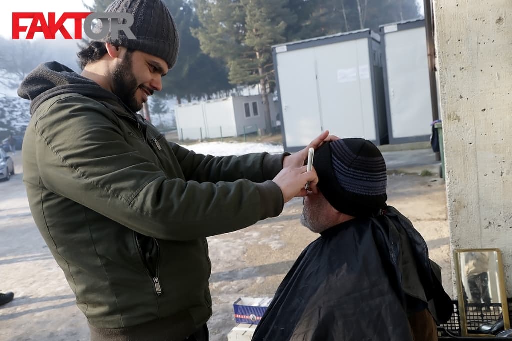 Kamp Ušivak migranti