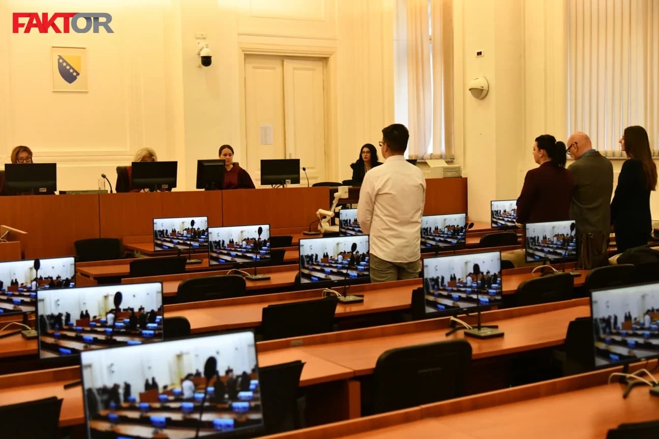Izricanje presude, slučaj Džena Gadžun, sudnica