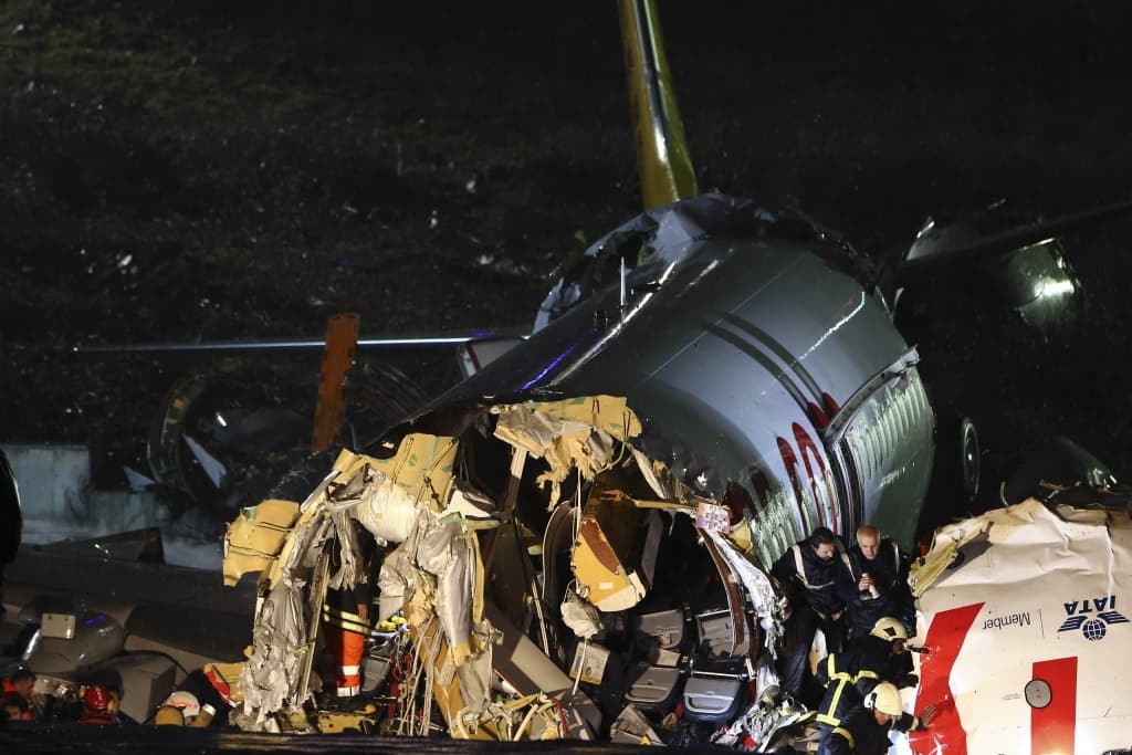 avion prepolovljen1.jpg