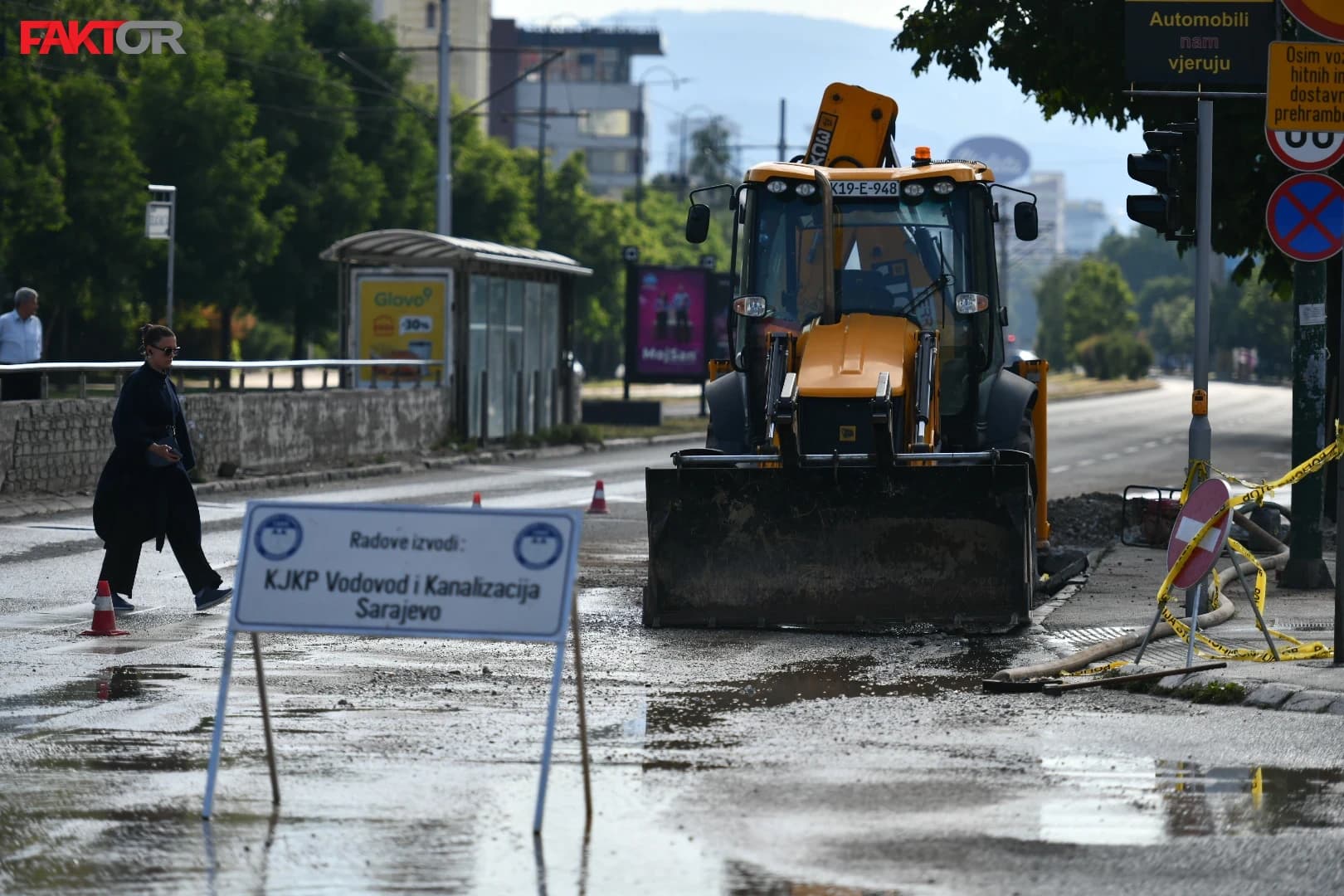 Pukla vodovodna cijev na Dolac Malti