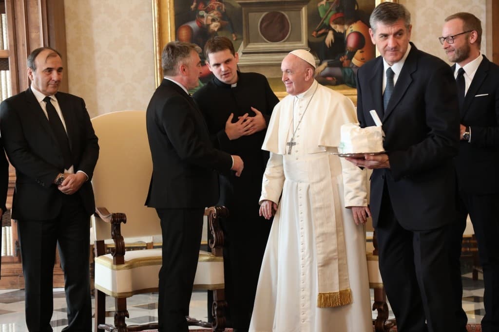 komsic papa 01.jpg