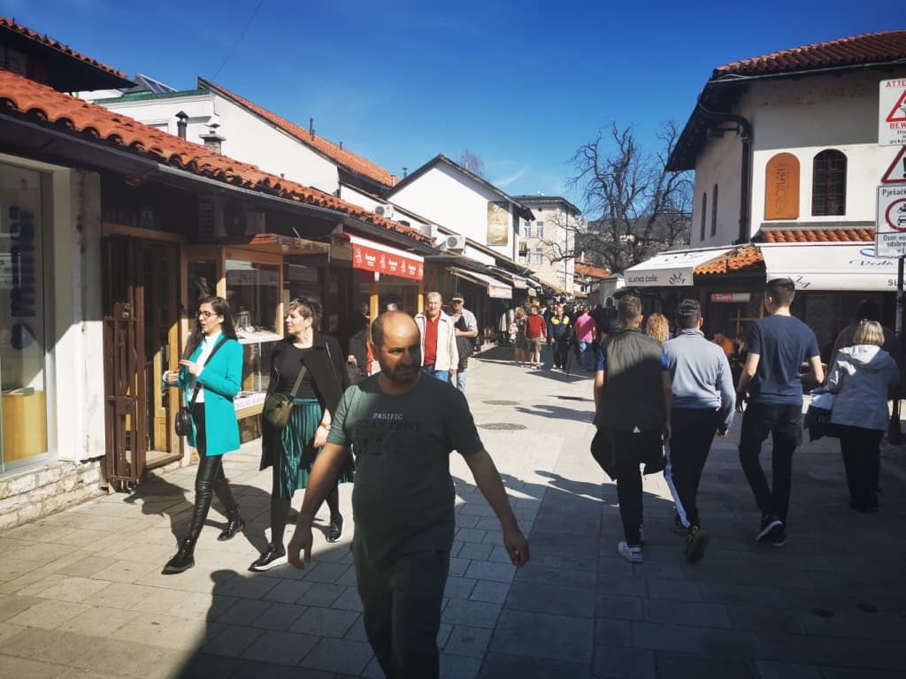 Sarajevo bašte1.jpg