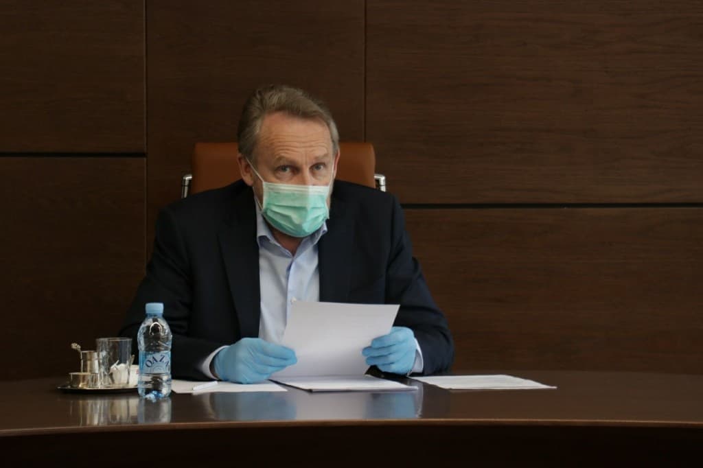 SASTANAK U SDA KORONA   BAKIR IZETBEGOVIĆ.jpg