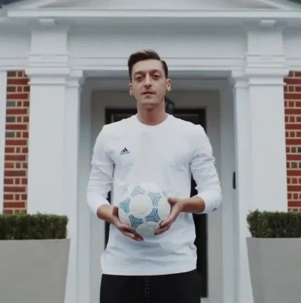 ozil1.jpg