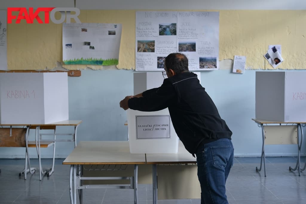 Pripreme izbornih mjesta 06102018 IS (16).JPG