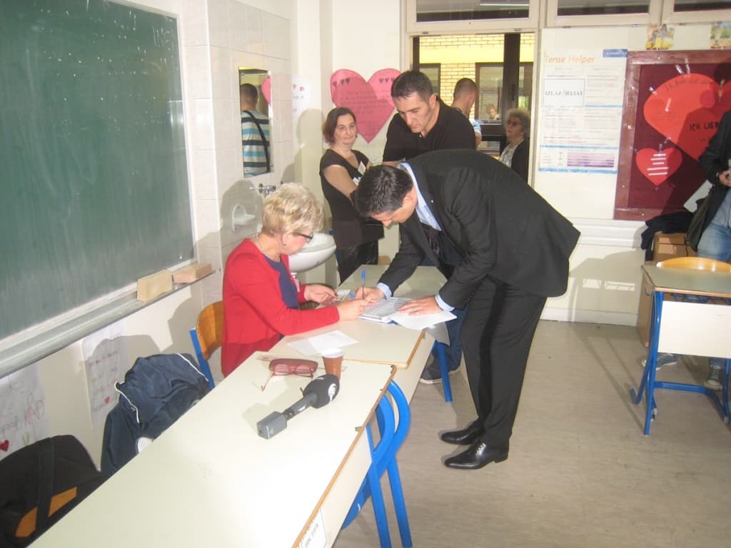 becirovic-glasanje (2).JPG